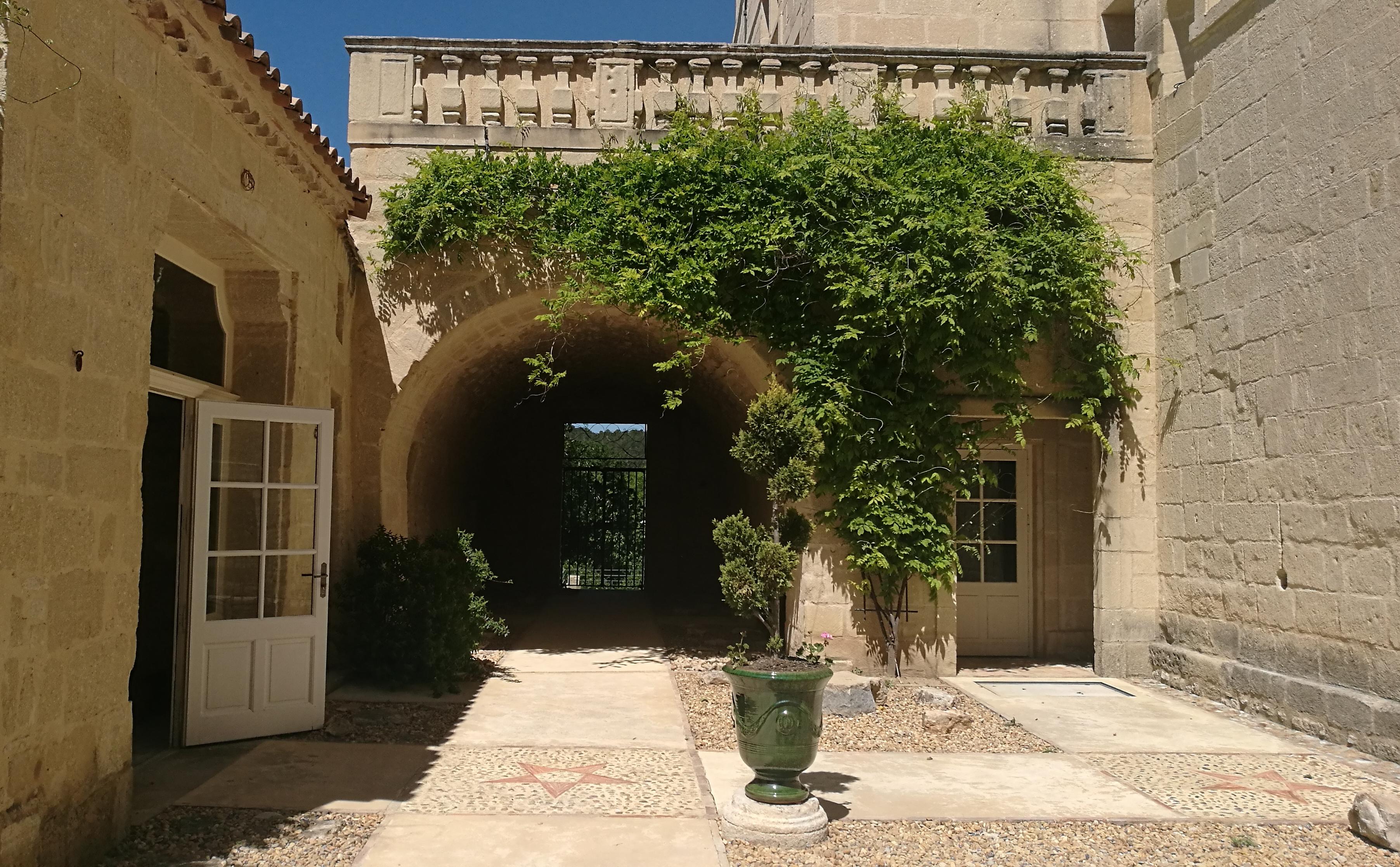 Chateau De Pondres Villevieille ภายนอก รูปภาพ